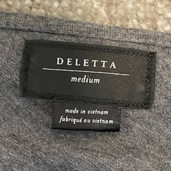 Deletta for Anthropologie Grey Top with Bow Shoulder Size M - Picture 2 of 3